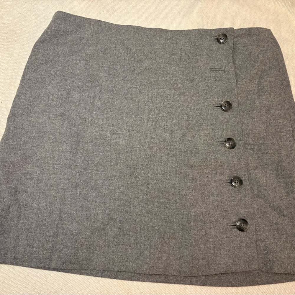 Banana Republic Gray Pencil Skirt with Buttons